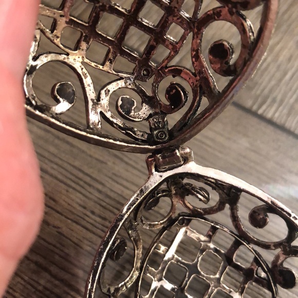 Vintage Filigree Open Cage Heart Necklace - Picture 14 of 17